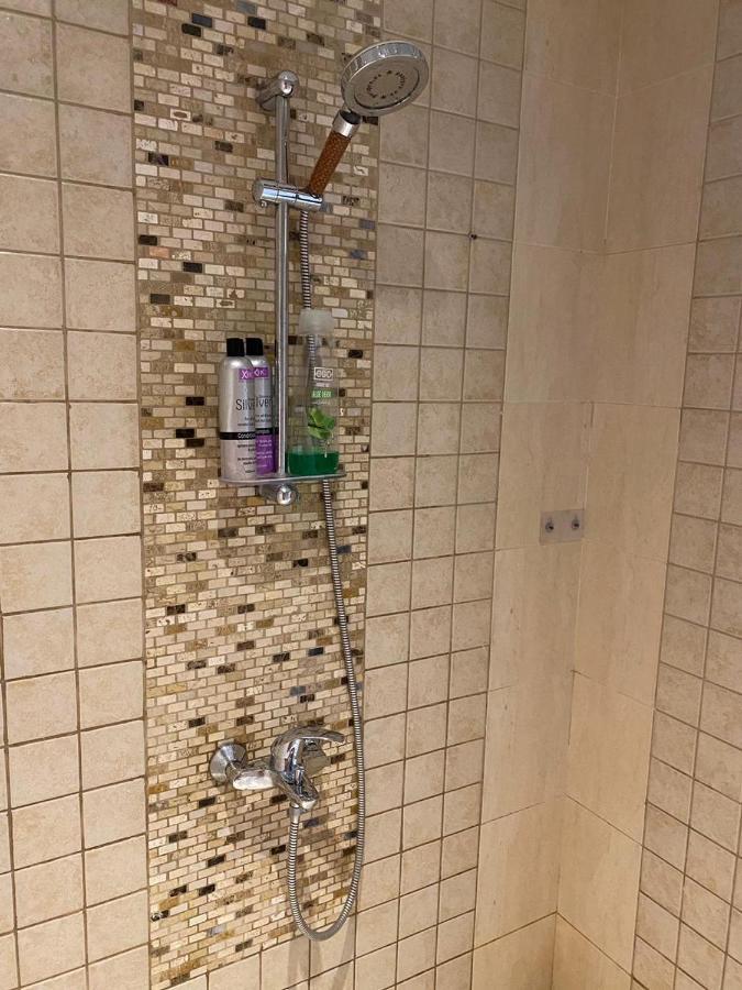 Hostel Alexandrina Dubaj Zewnętrze zdjęcie
